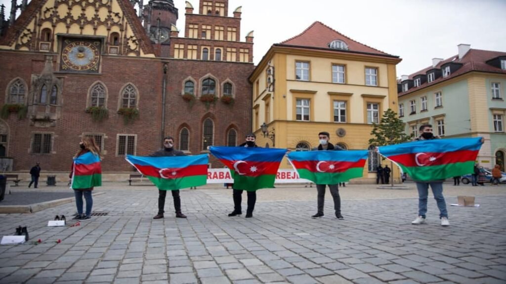 Wroclaw şəhərində soydaşlarımız Azərbaycana dəstək aksiyası keçiriblər